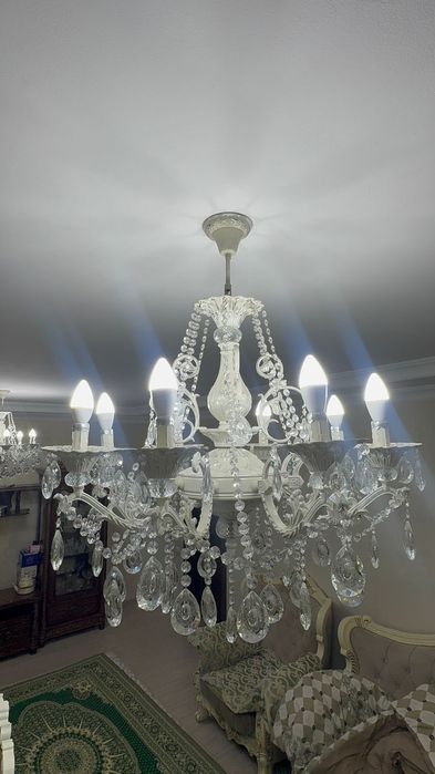 Продам люстра 3 шт