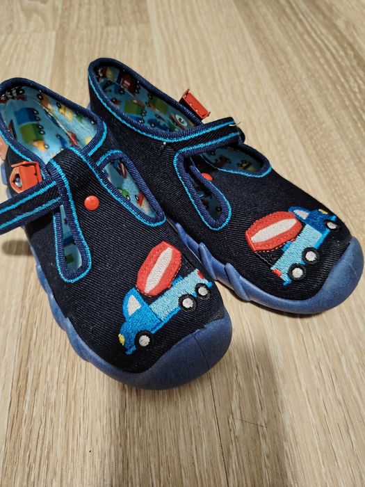 Детски пантофи много запазени