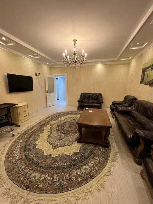 #304 Сдаётся квартира ул. Садык Азимова 3/2/9 Комнаты раздельные.