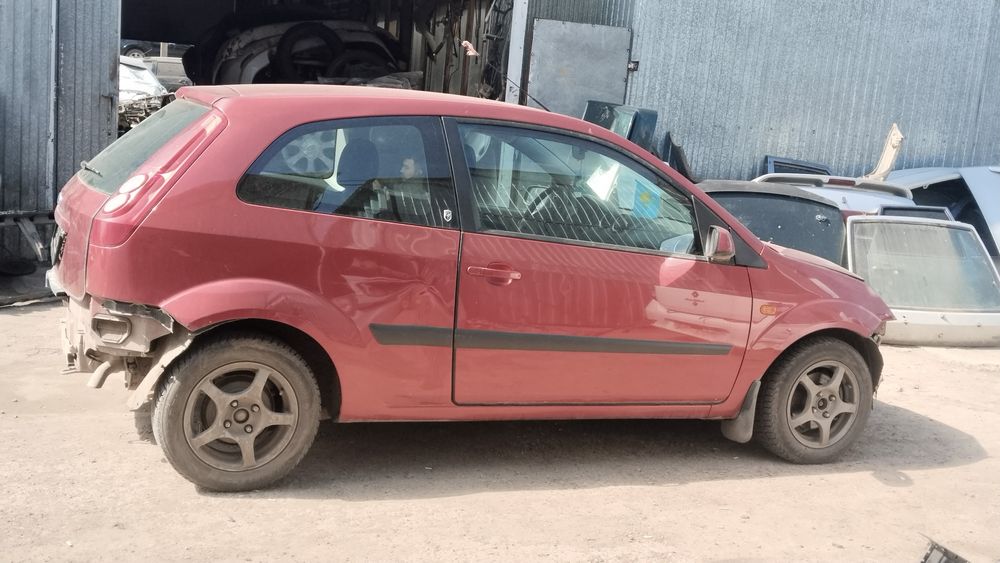 Автомашина Форд фиеста