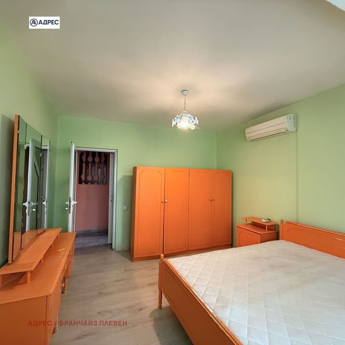 Продава се Двустаен апартамент в Плевен, Идеален център - 64 кв.м за 1954 €/кв.м - Снимка #4
