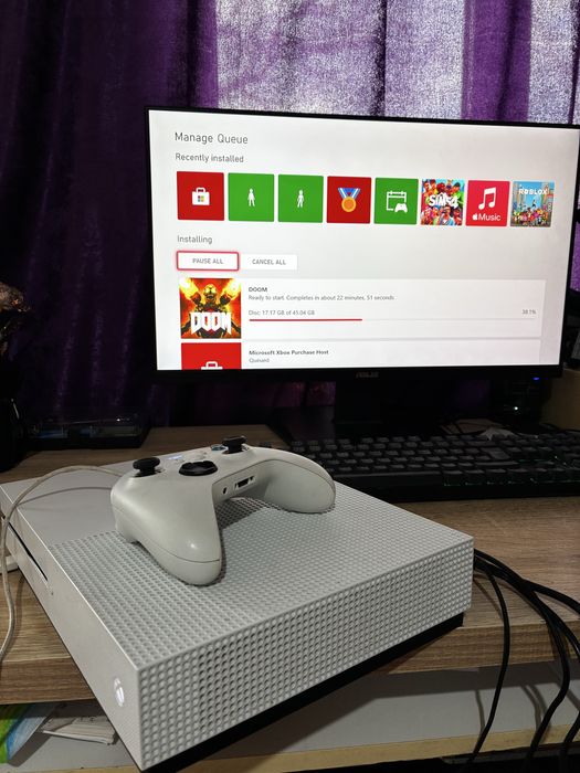 Vand Xbox one s functional 1tb