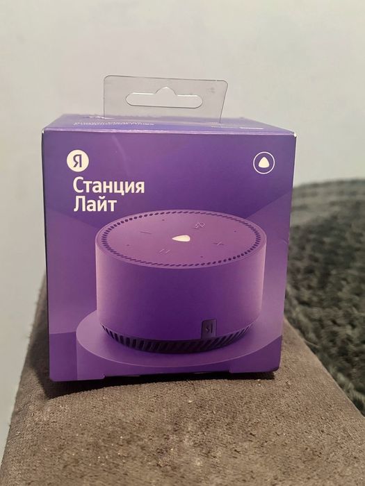 Продам Яндекс станцию Алису