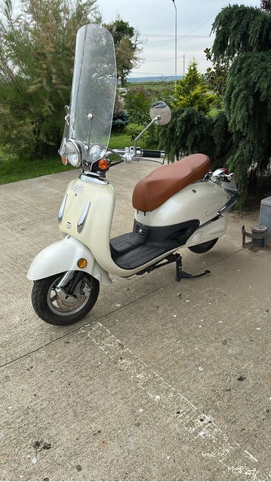 Triciclu electric si scuter electric