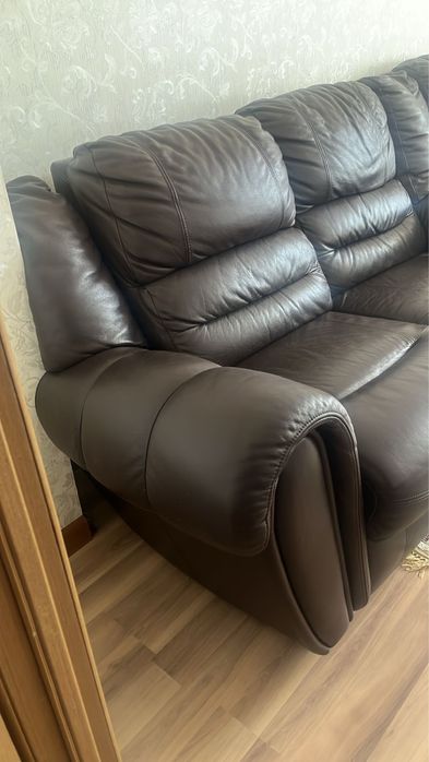 Продается диван.