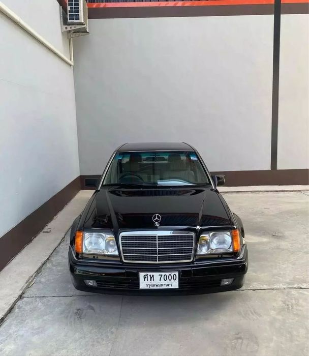 Обвес на мерседес w124 E500 крылья бампера пороги туманки спойлер