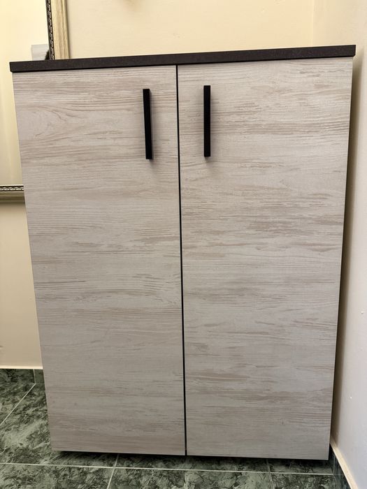 Шкаф за обувки....