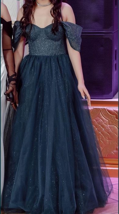 Платье вечернее