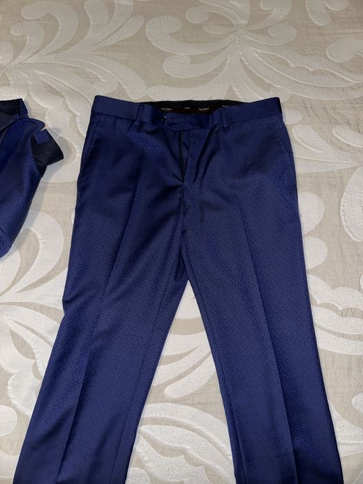 Официален костюм с елек и фишу- НОВ Desizo Monni