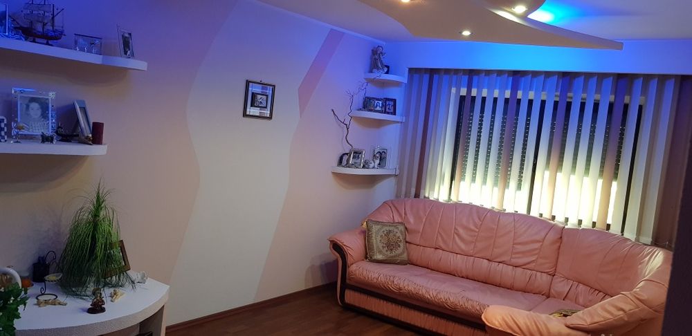 Inchiriez apartament 3 camere
