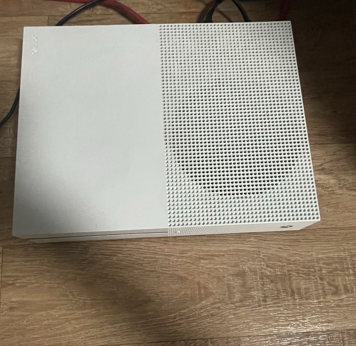 Xbox One s продам