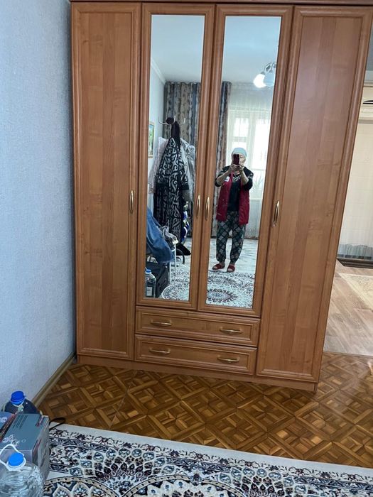 Продам шифоньер