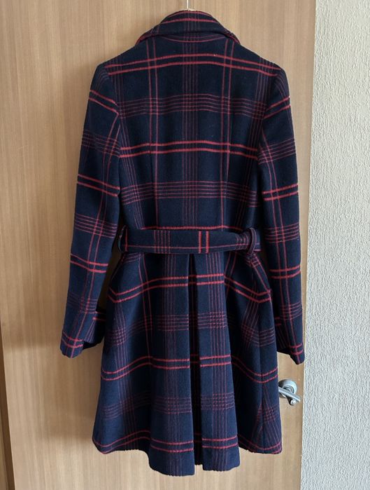 Продам 2 пальто, весна  -осень