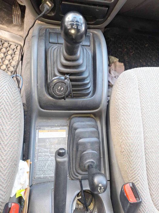 Suzuki Grand Vitara 2.0 бензин-газ,128 к.с.,повдигнат, теглич, лебедка