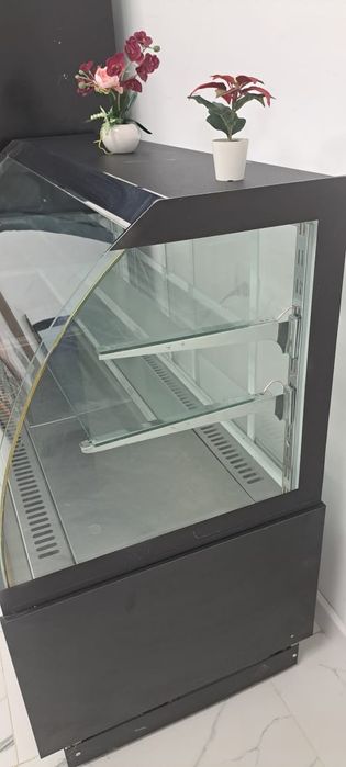 Кондитерский холодильник