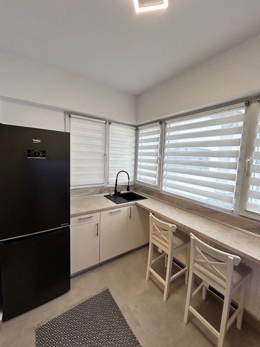 PROPRIETAR, Inchiriez studio 41mp cu parcare Central Address