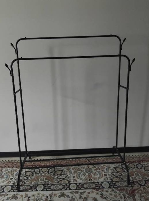 Вешалка наполная