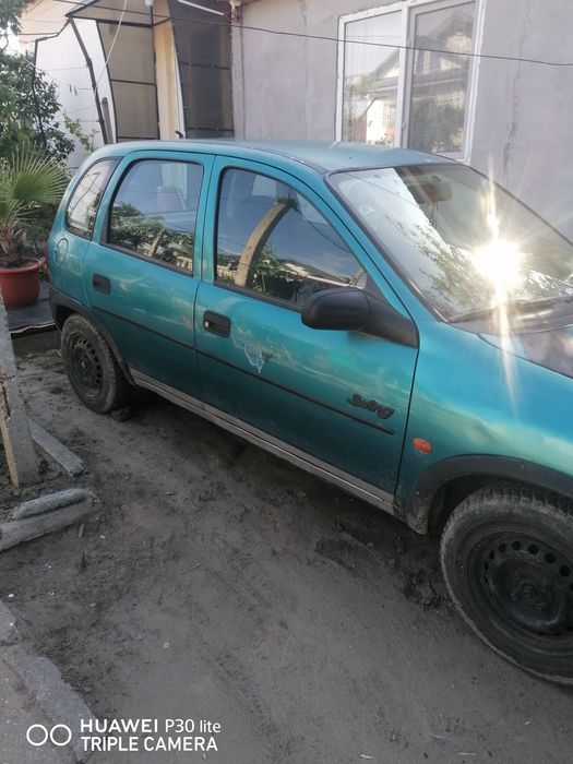 Vând Opel corsa b