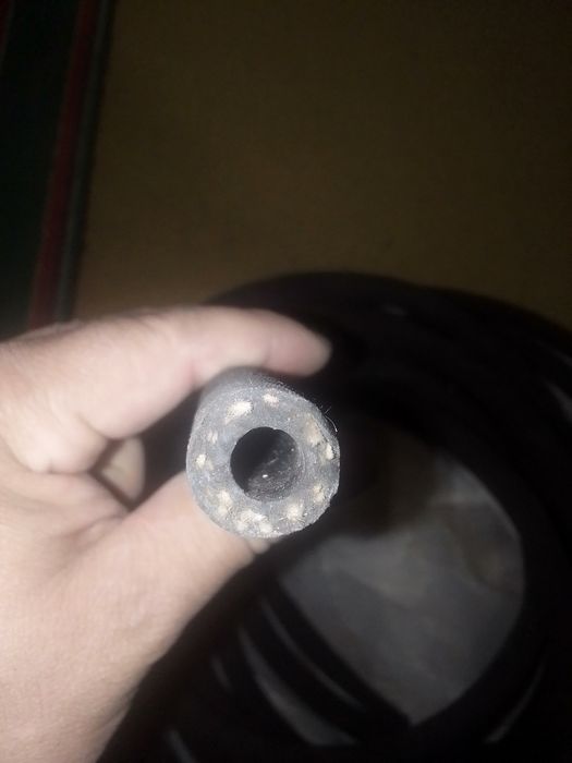 Шланг армированный тонкий.