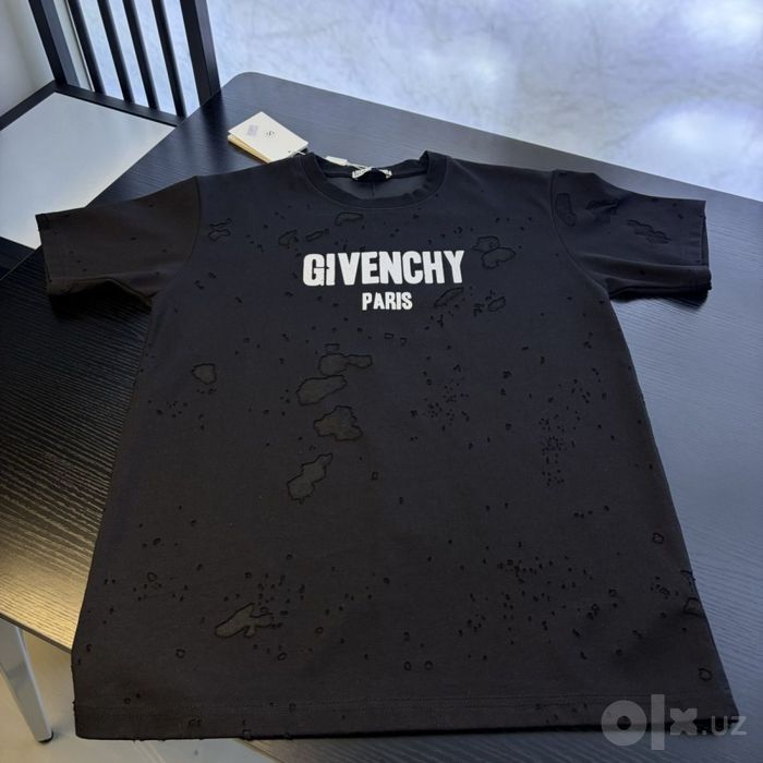 Футболки хорошего качества от бренда GIVENCHY