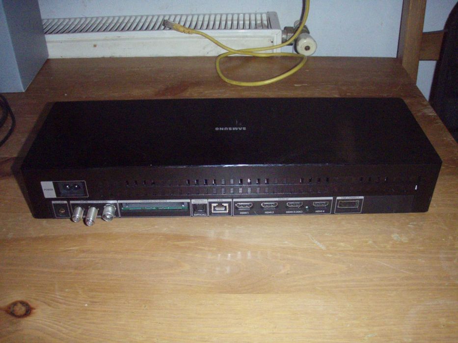 Hub TV One Connect Samsung SOC1002R fara cablu (netestat)