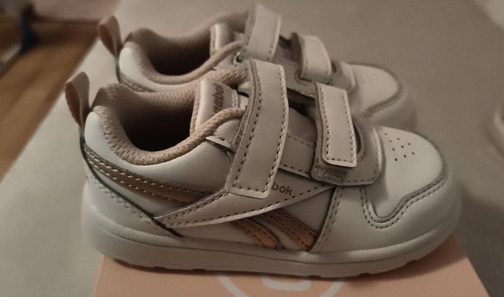 Adidași reebok fetițe Nr. 22