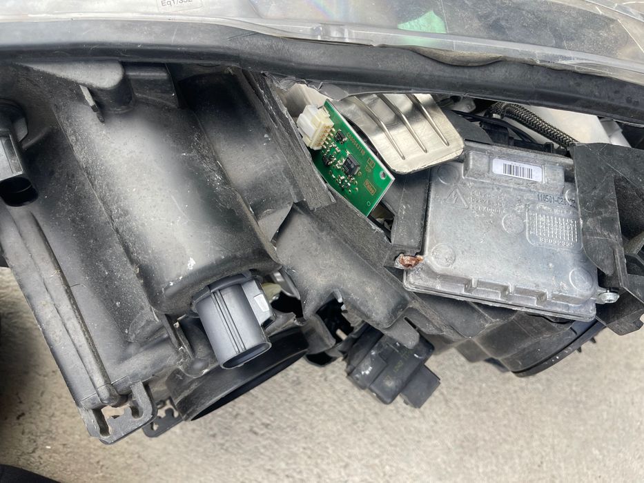 Volvo фар на части