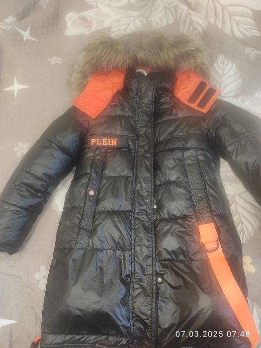 Продам пуховик на девочку