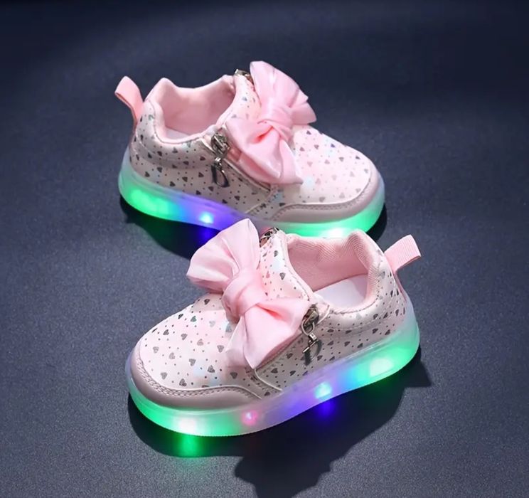 Кроссовки. Для девочек