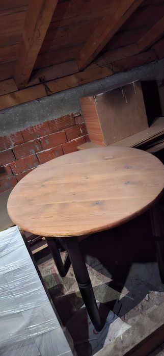 Малка кръгла маса