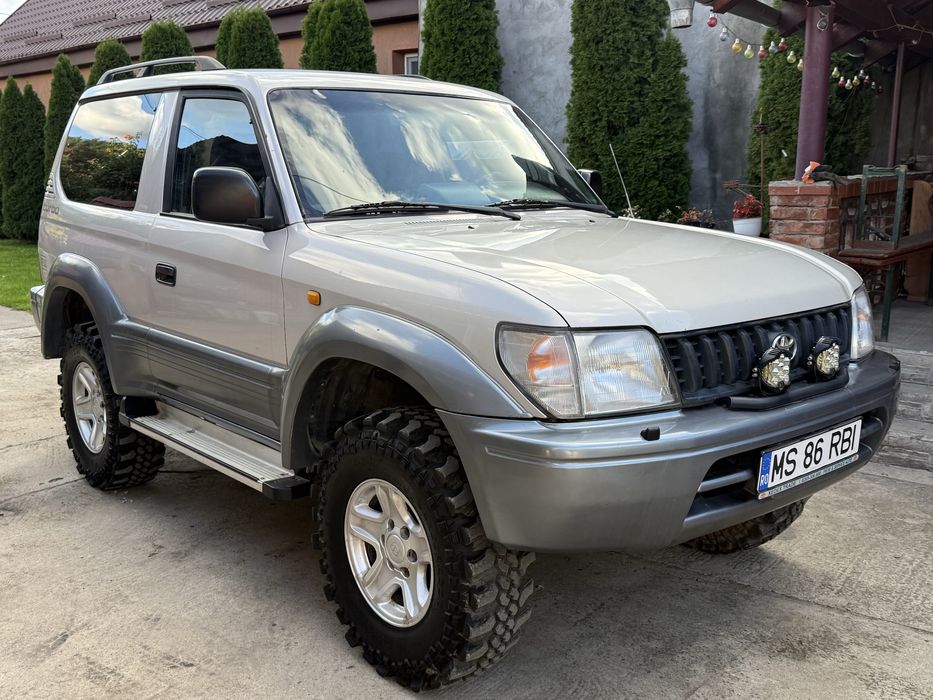 Toyota Land Cruiser - 3.0 diesel - autoutilitar - foarte intretinut .