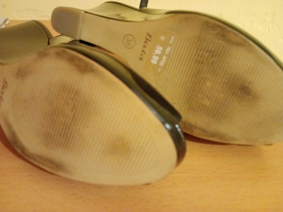 Лачени сандали Bata Промоция!