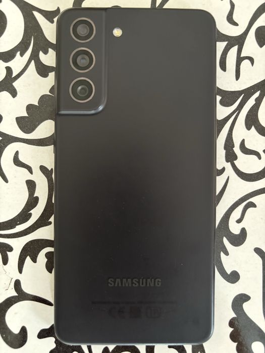 Самсунг  S 21  5G  6/128