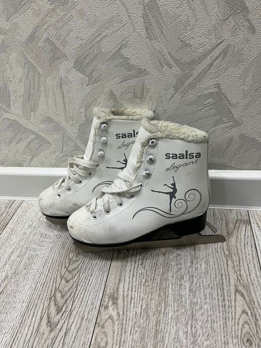 Продам коньки 36-37 рр
