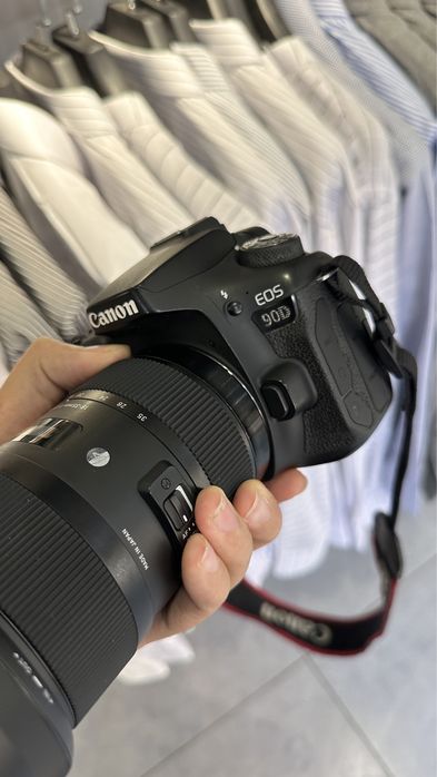 Фотоаппарат Canon EOS 90D