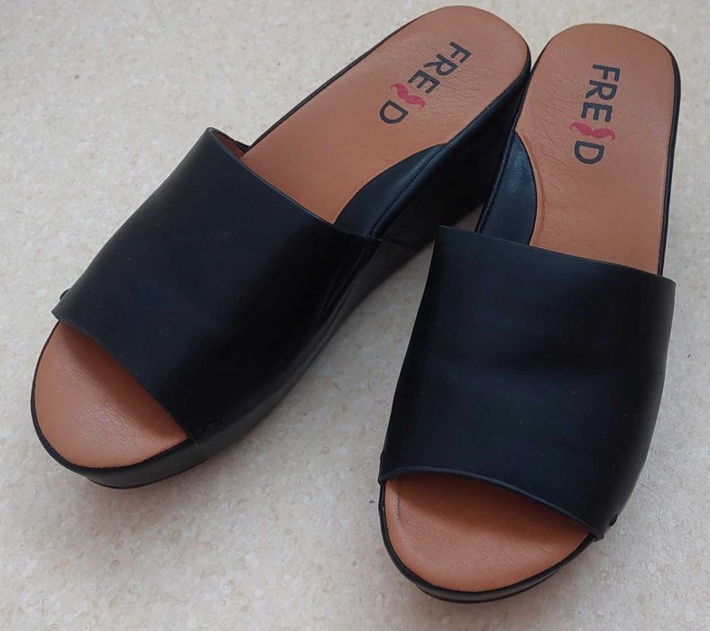 Papuci / Saboti de piele FRED - Grecia