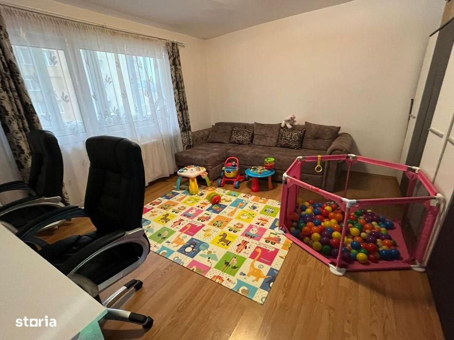 Apartament cu bucătărie separată și incălzire pe gaz