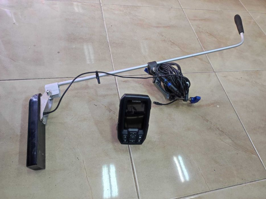 Сонар с GPS - Garmin Striker 4 и Сонда Garmin GT20,8-пинова