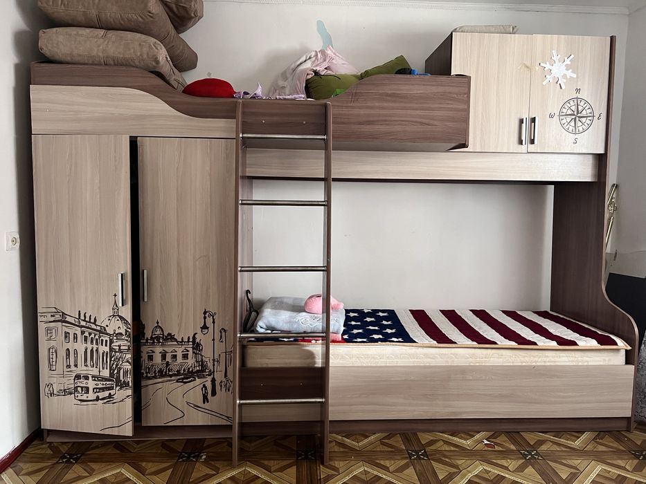 Продаю двухэтажную кровать, Срочно!