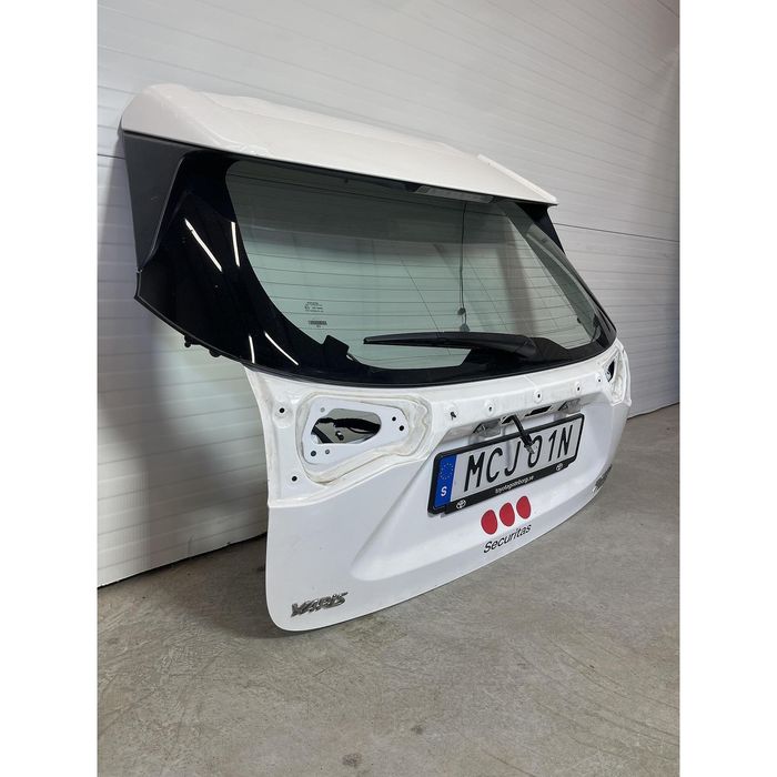 Заден капак за toyota yaris cross - 670050d802