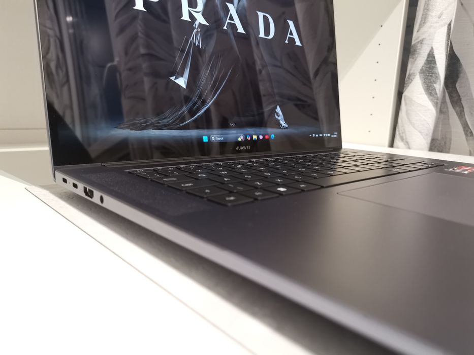 Лаптоп Huawei Мatebook 16" Ryzen 7, 512GB NVMe, 16GB, Radeon Graphics