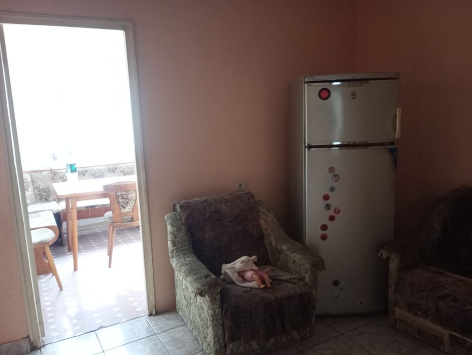 Vand apartament 3 camere