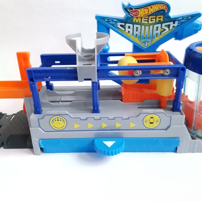 Hot Wheels писта- автомивка