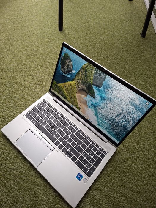 HP i7 1165g7, 16 gb ram, ssd 256 gb