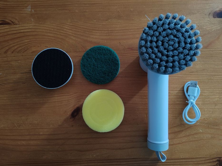 Електрическа четка за почистване, с 3 вида четки