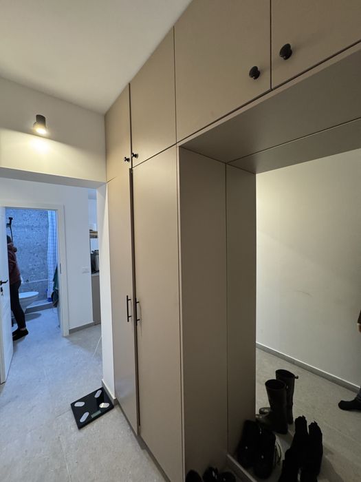 Studio de vanzare