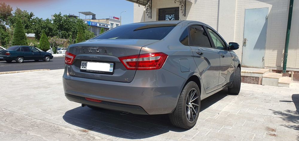 Продаю свою LADA VESTA FANTOM в идеальном состоянии.