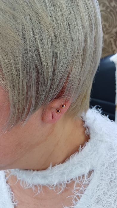 Прокол ушей , пирсинг качественно