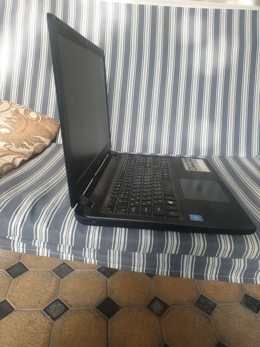 Продам ноутбук aser в идеальном состояние