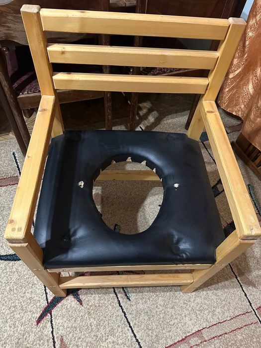 Табуретный горшок